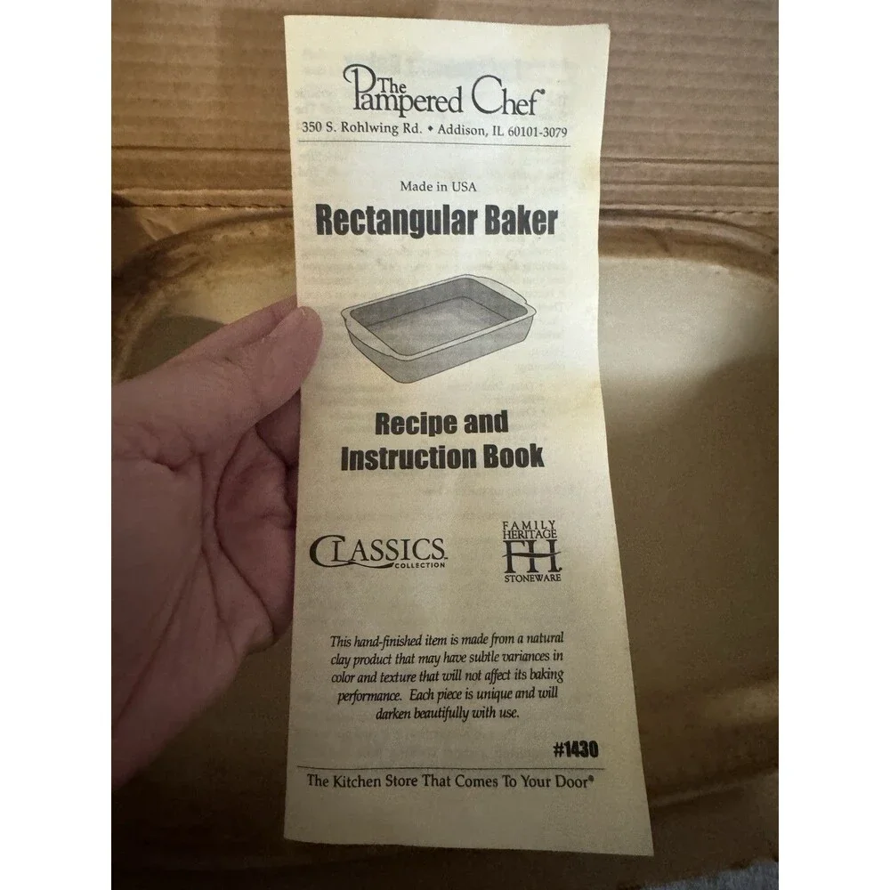 Vintage Pampered Chef Family Heritage Stoneware Rectangular Lid Bowl #1435 Box